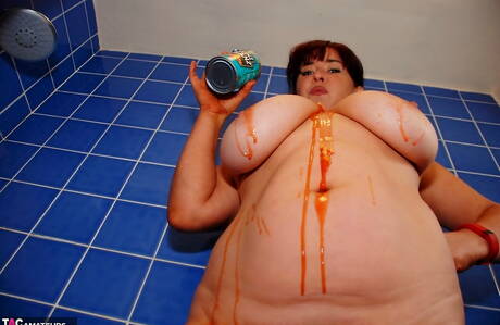 TAC Amateurs offers a free xxx photo gallery with Juicey Janey xxx gallery 270342