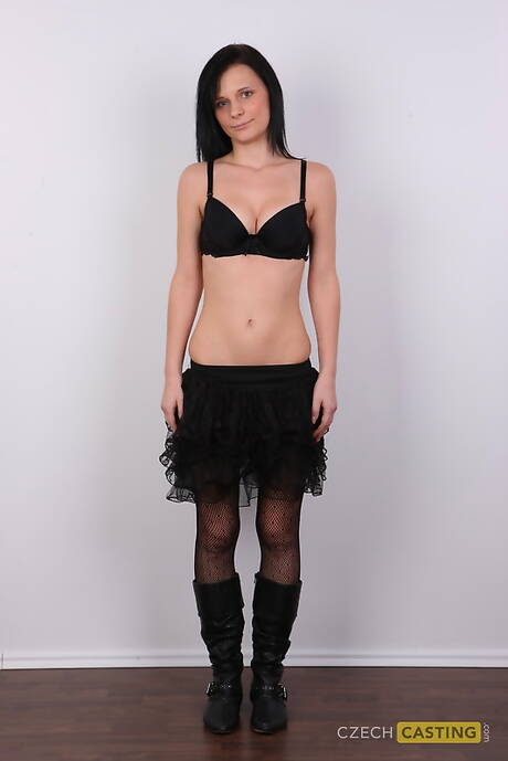 Czech Casting  pleased to share with you a free xxx photo gallery with Marie demonstrating hot shape